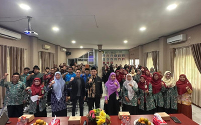 MGMP MA KOTA BALIKPAPAN GELAR SEMINAR: “GURU UNTUK GENERASI”